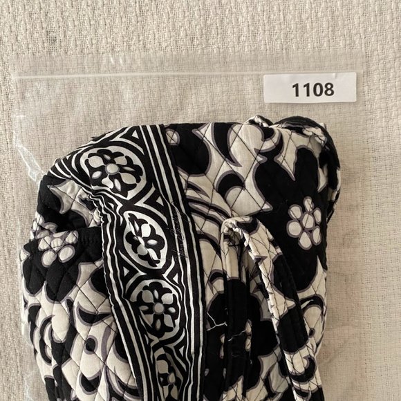 Vera Bradley Women's Cotton Large Travel Duffel Bag - Picture 8 of 8